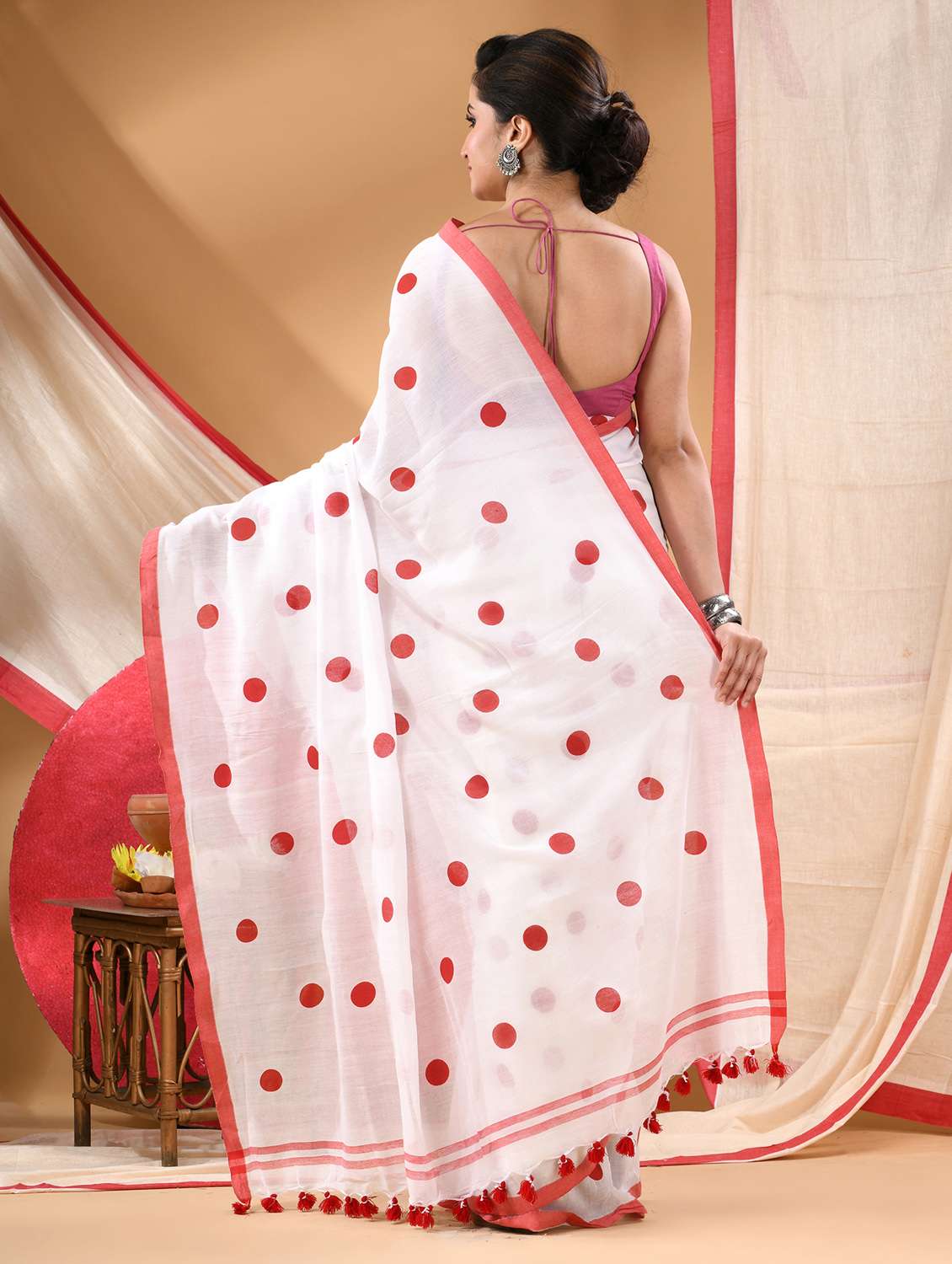 women printed casual wear saree - 22144940 -  Standard Image - 3