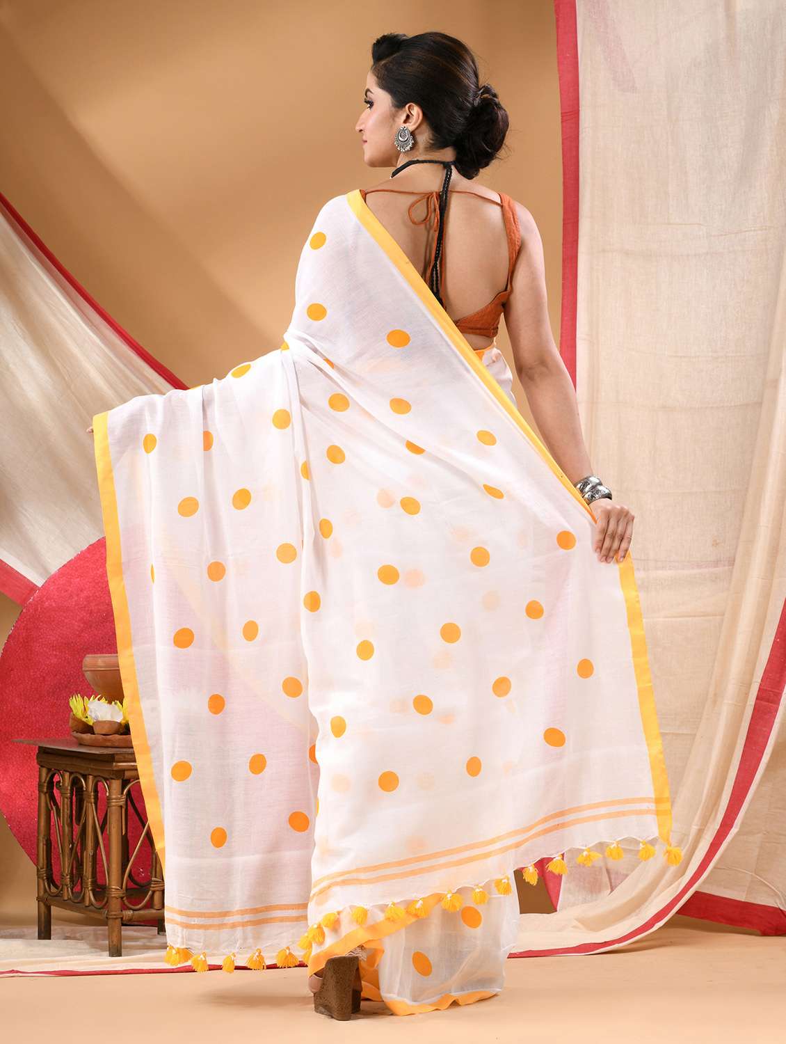 women printed casual wear saree - 22144942 -  Standard Image - 3