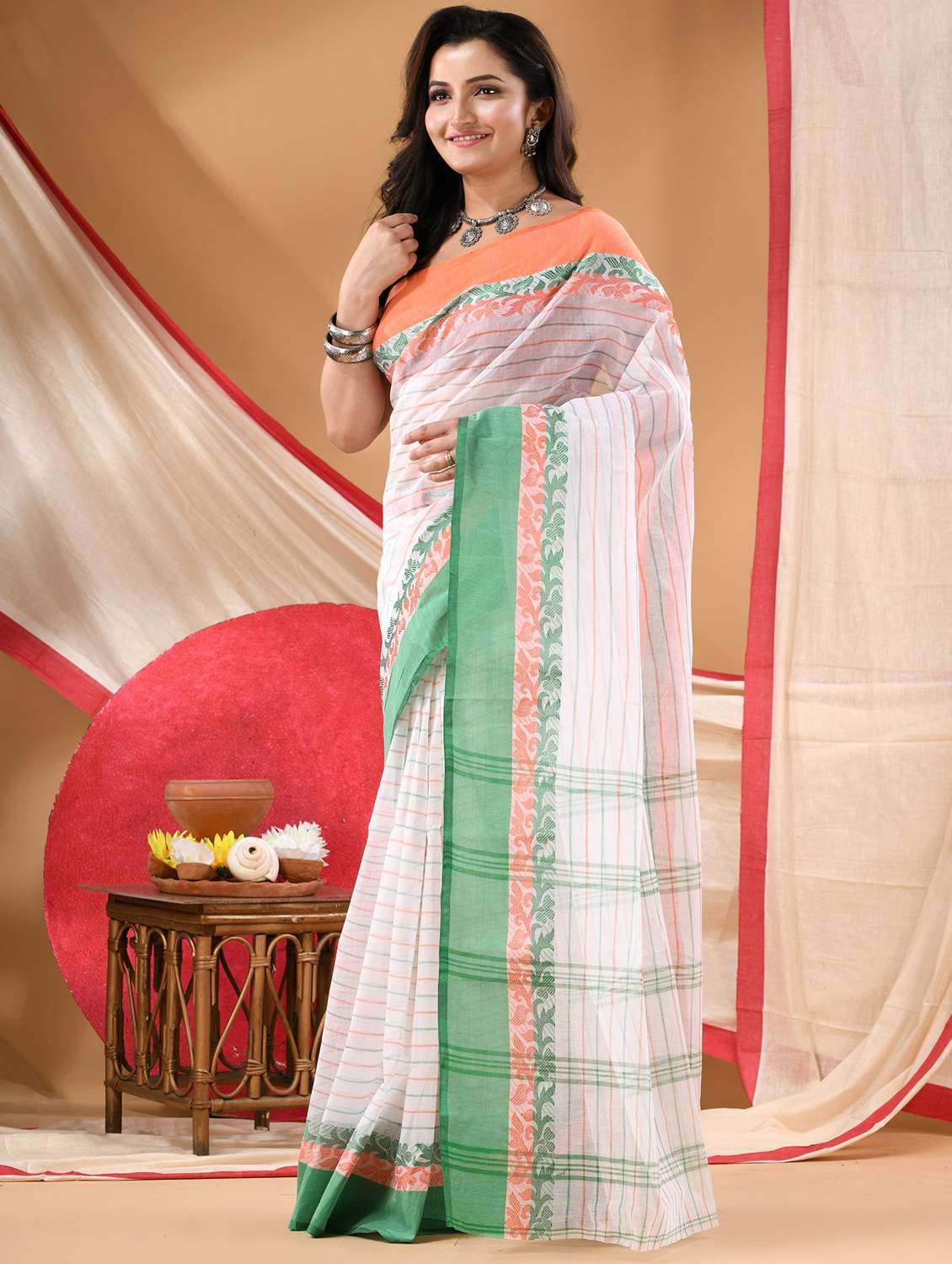 women self design tant saree