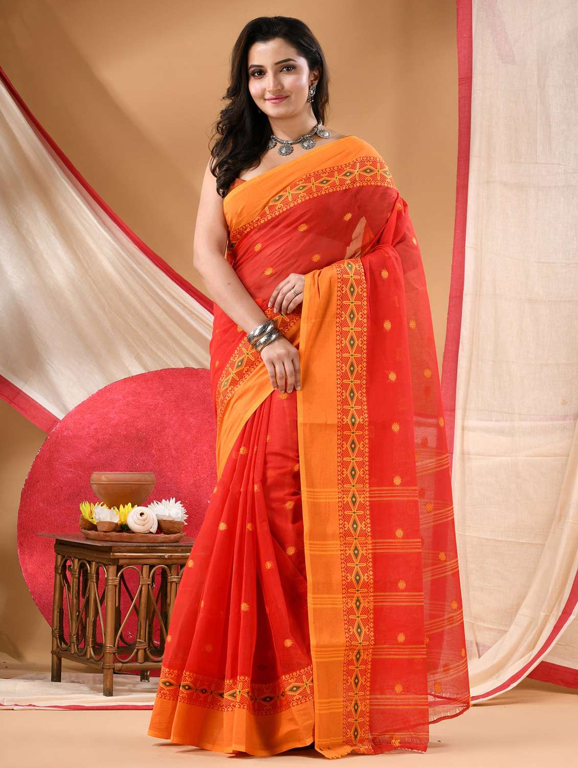 women self design tant saree