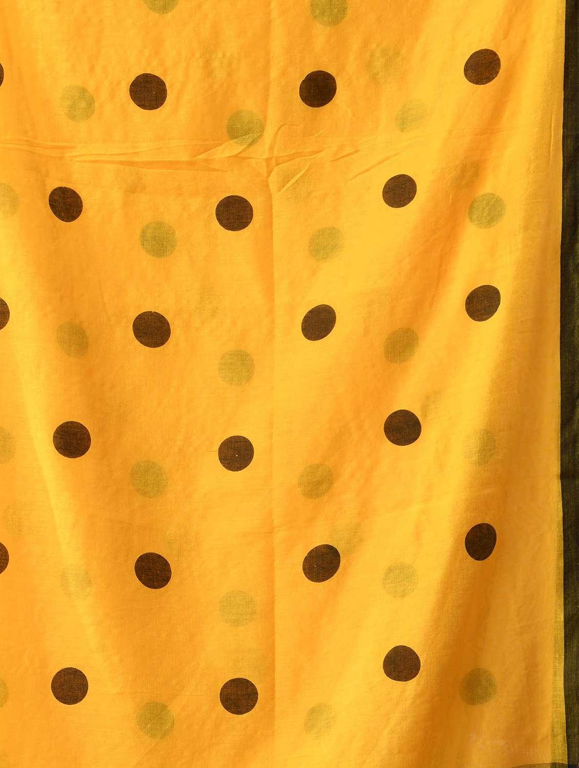 women polka dot printed saree - 22144966 -  Standard Image - 5
