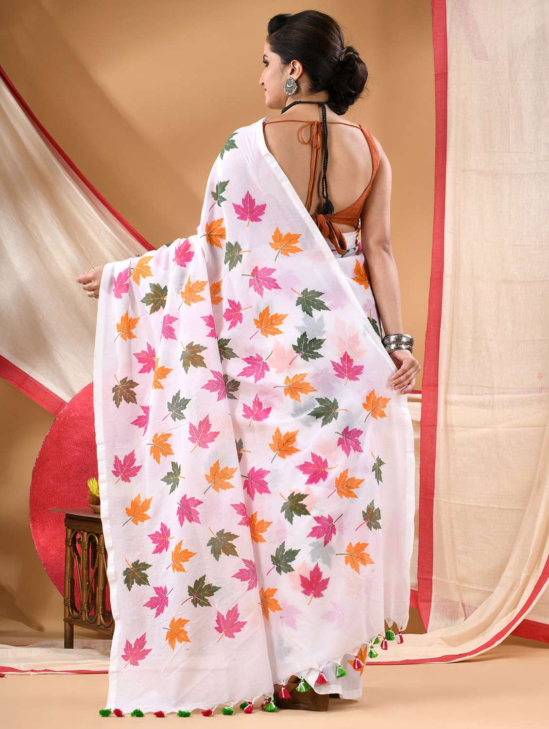 women printed casual wear saree - 22144968 -  Standard Image - 3
