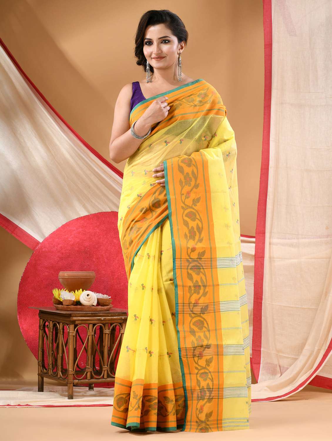 women self design tant saree