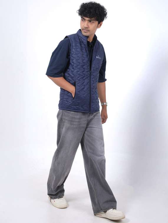 men solid sleeveless puffer jacket - 22145056 -  Standard Image - 3