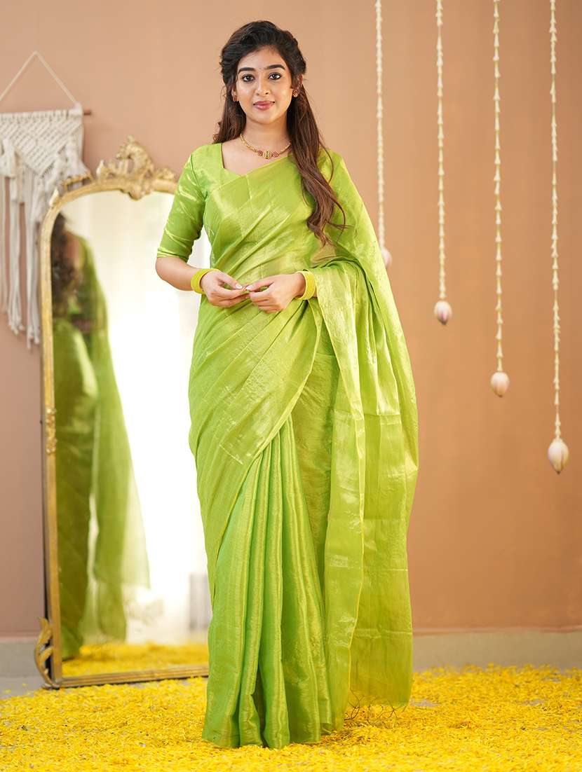 women solid handloom saree with blouse