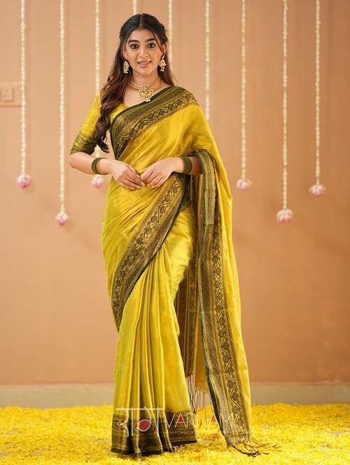 women solid with bordered handloom saree with blouse - 22145094 -  Standard Image - 0