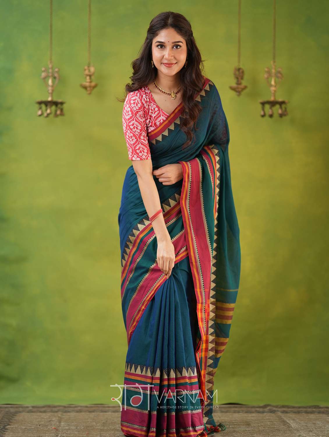 women solid with bordered narayanpet saree with blouse