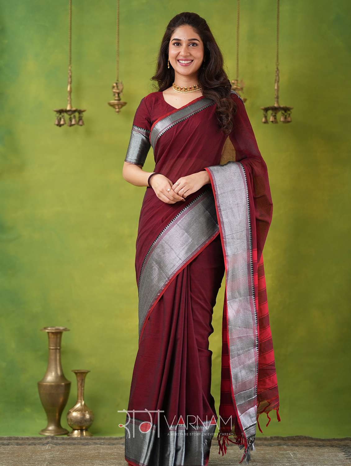 women solid with bordered narayanpet saree with blouse