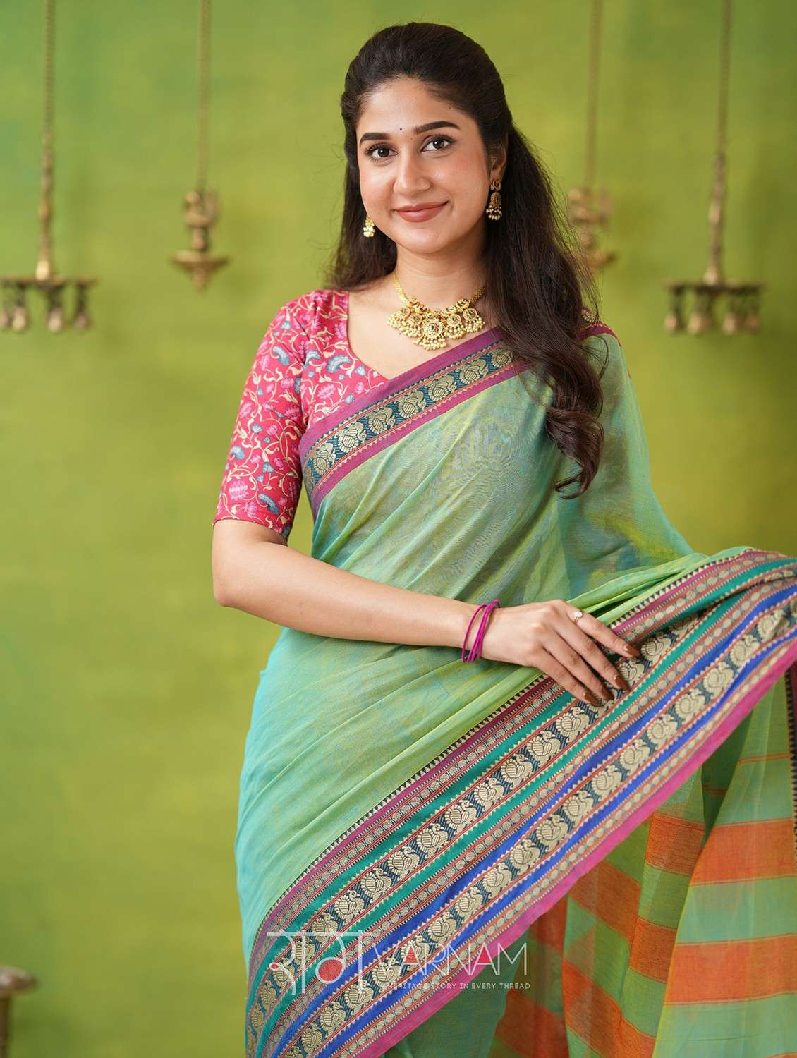 women solid with bordered narayanpet saree with blouse - 22145118 -  Standard Image - 3