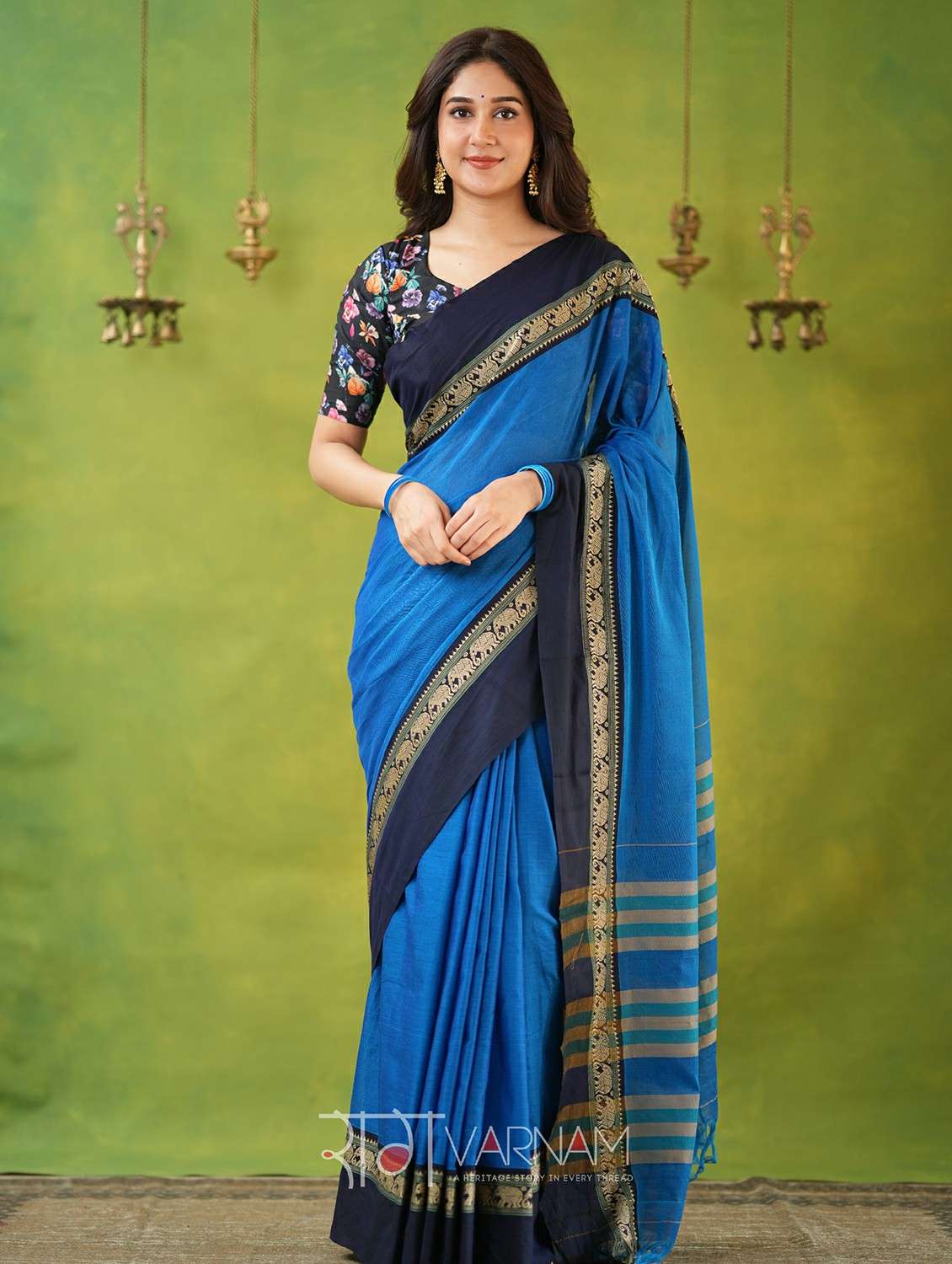 women solid with bordered narayanpet saree with blouse