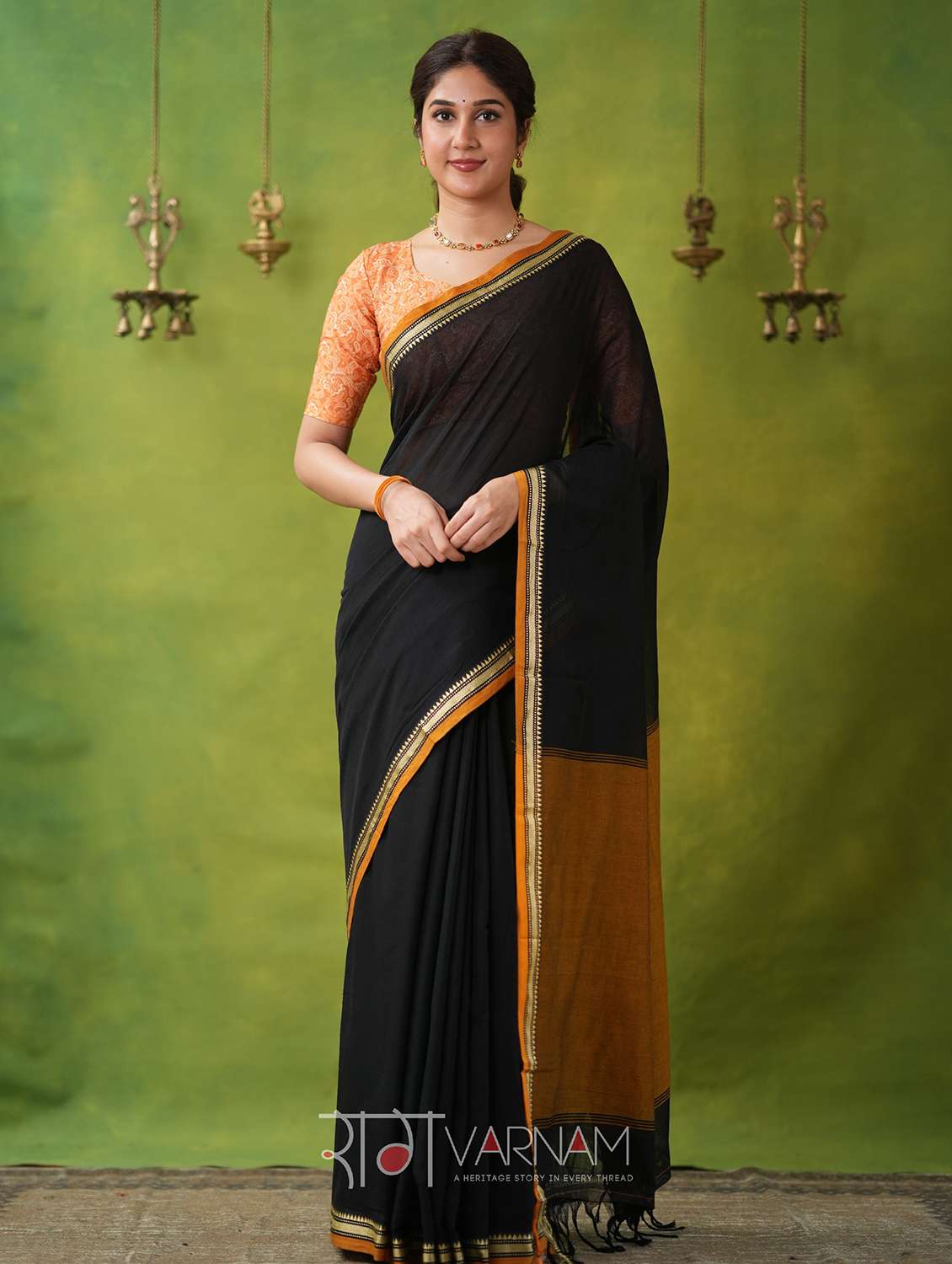 women solid with bordered narayanpet saree with blouse