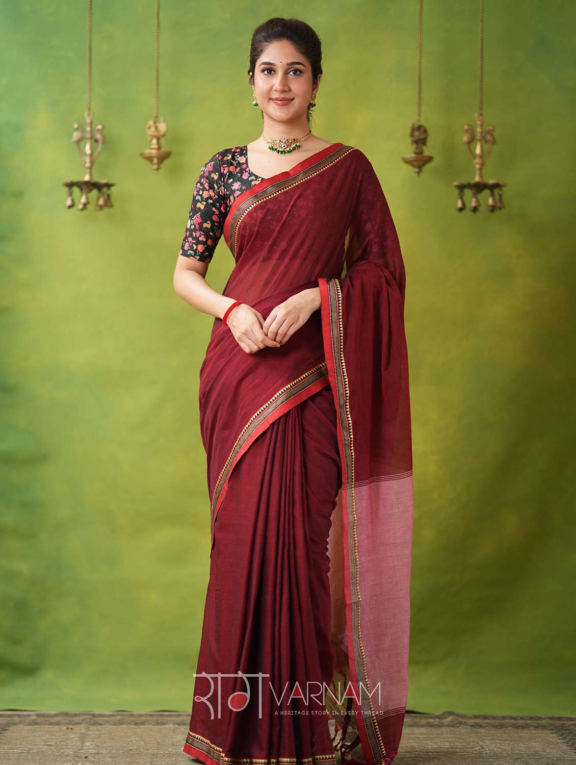 women solid with bordered narayanpet saree with blouse