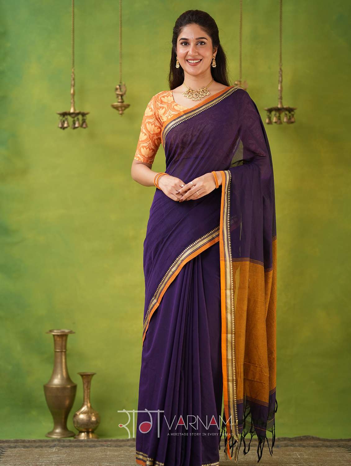 women solid with bordered narayanpet saree with blouse