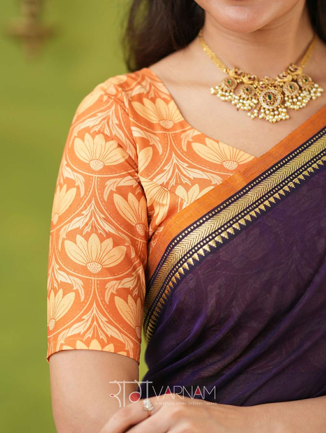 women solid with bordered narayanpet saree with blouse - 22145131 -  Standard Image - 5