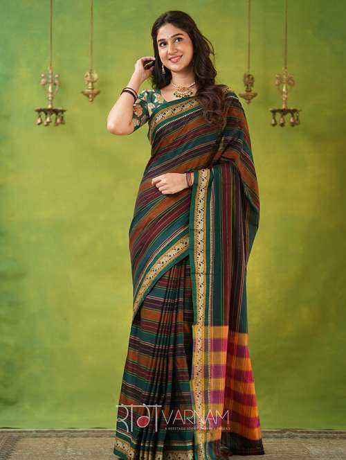 women striped narayanpet saree with blouse - 22145132 - Standard Image - 0