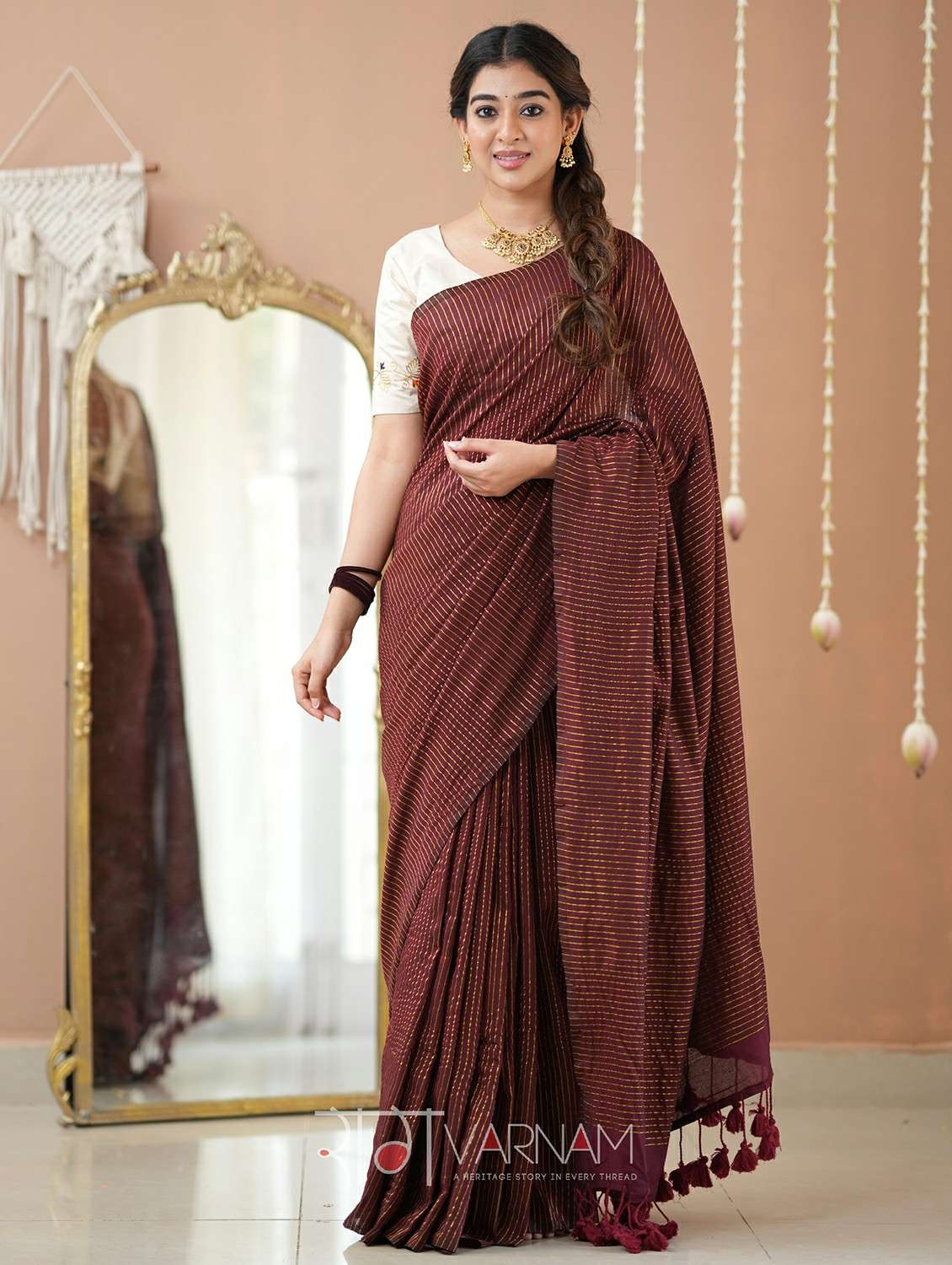 women striped handloom saree with blouse