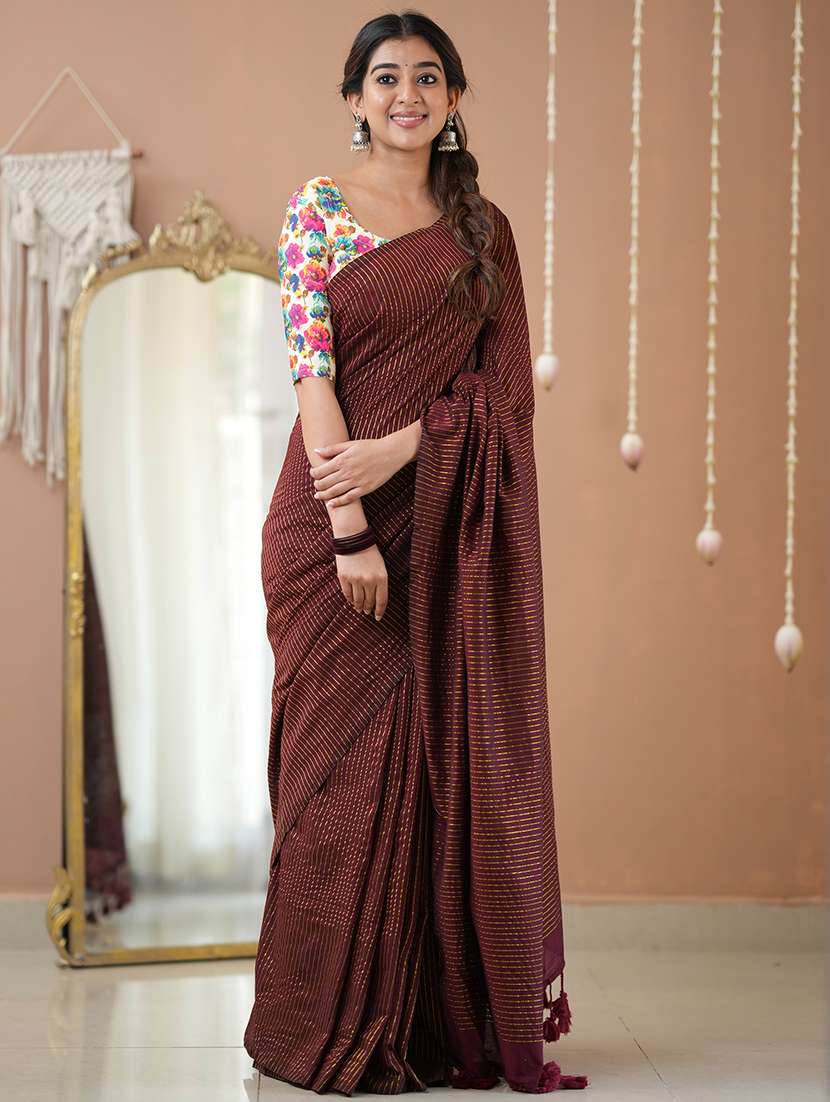 women striped handloom saree with blouse - 22145141 - Standard Image - 3