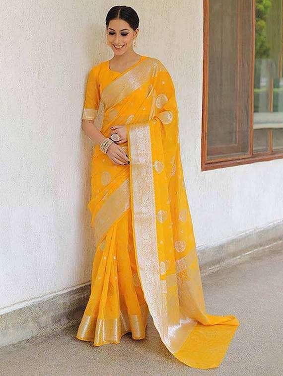women self design banarasi saree with blouse