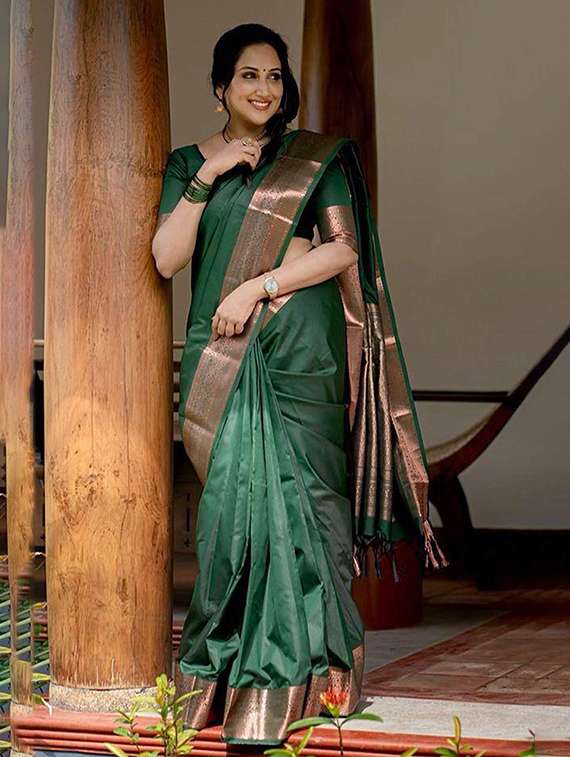 women solid with bordered saree with blouse - 22145272 -  Zoom Image - 0