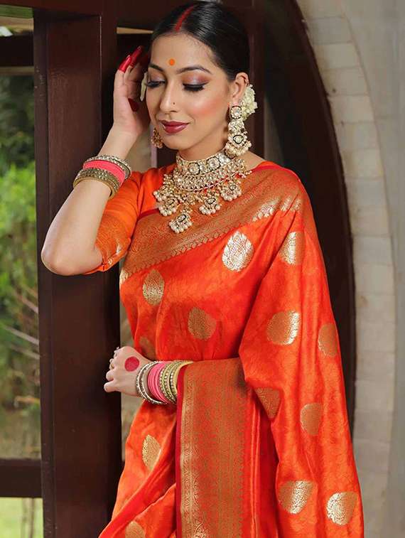 women self design banarasi saree with blouse - 22145290 -  Standard Image - 3