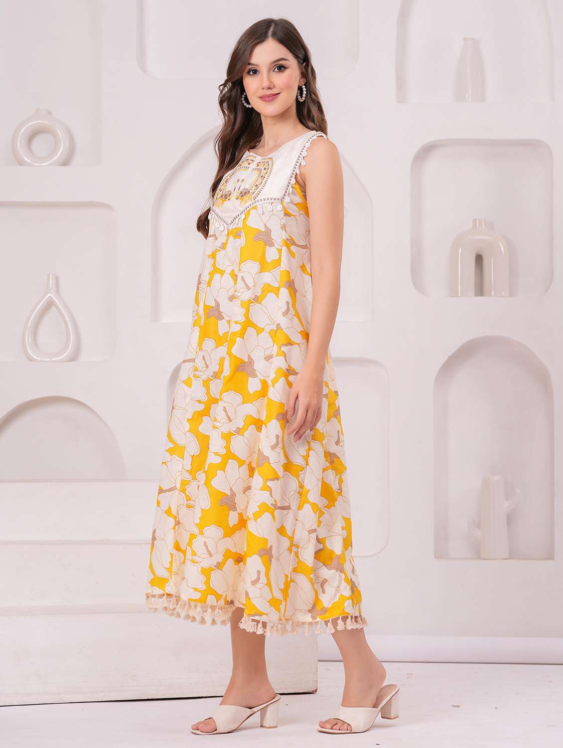 women floral printed sleeveless a-line ethnic dress - 22145857 - Standard Image - 3
