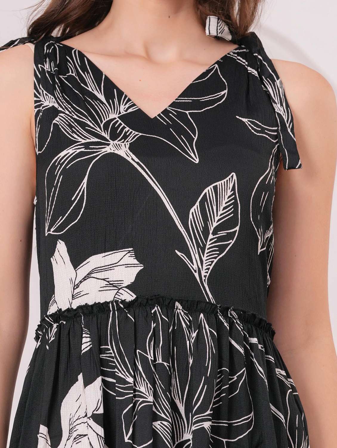 women floral printed sleeveless tiered dress - 22145860 - Standard Image - 5