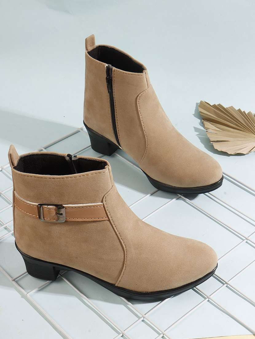 women solid slip on boot