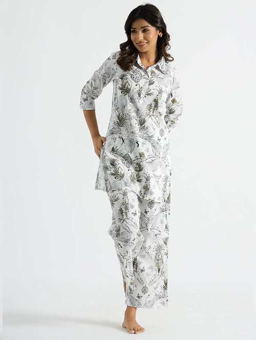 women three quarter sleeve regular fit ethnic co-ord set - 22146287 -  Standard Image - 0