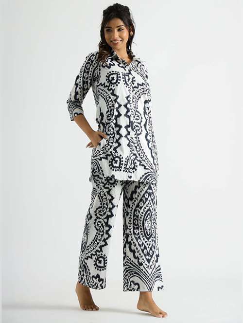 women three quarter sleeve regular fit ethnic co-ord set - 22146291 -  Standard Image - 0
