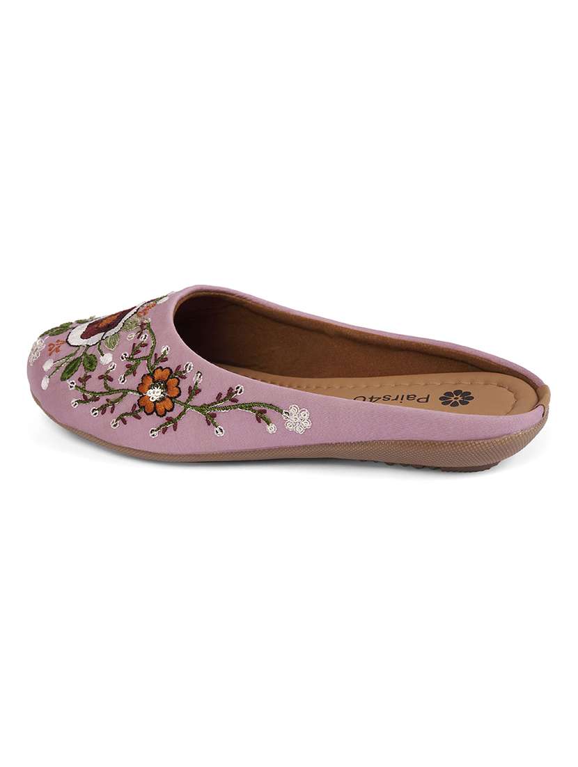 women embroidered slip on jutis - 22146569 -  Standard Image - 3