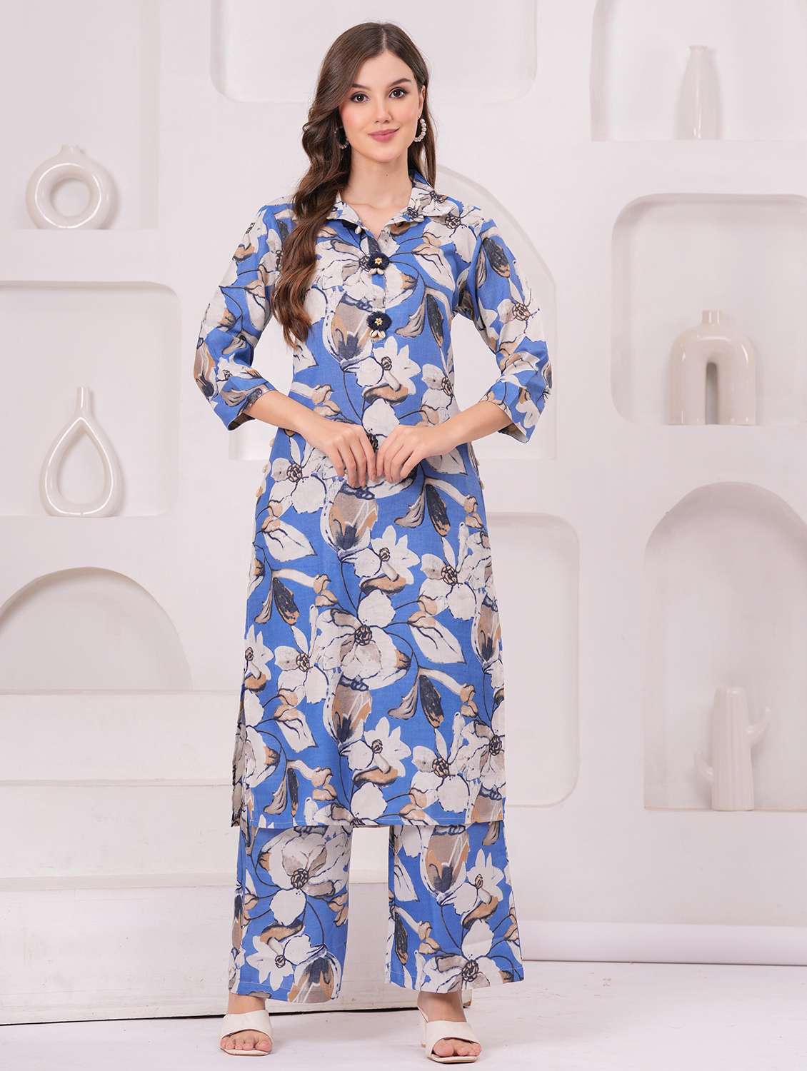 women floral printed three quarter sleeve kurta palazzo set - 22146629 - Zoom Image - 0