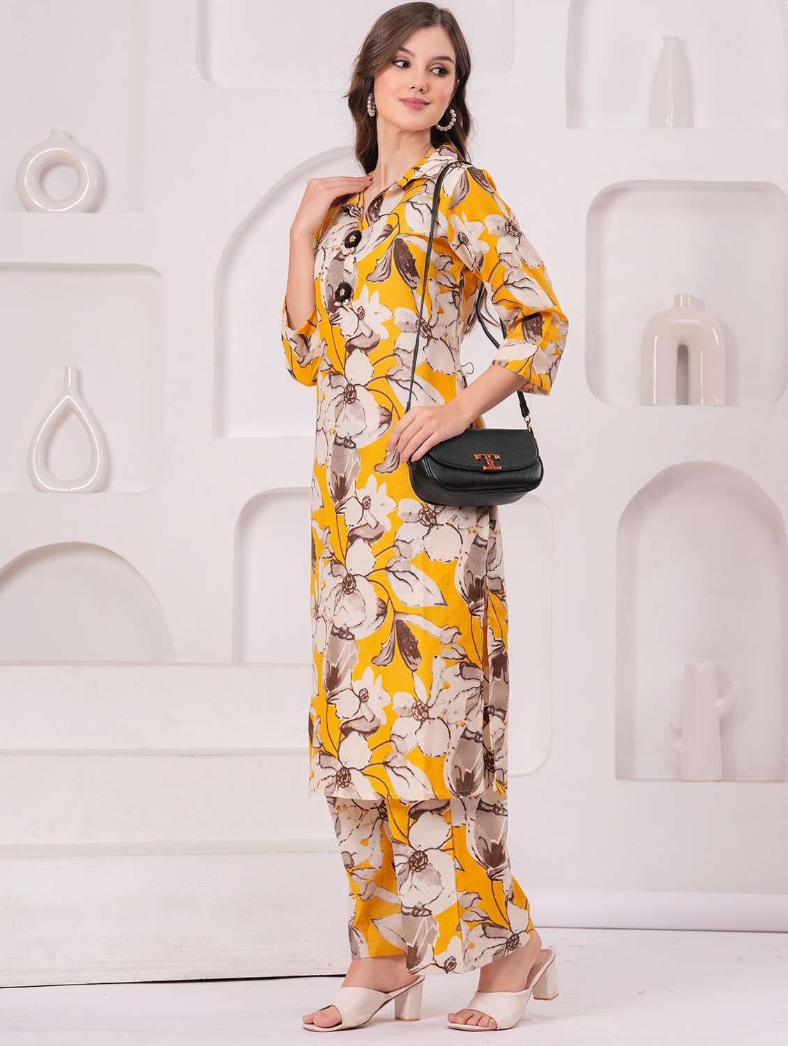 women floral printed three quarter sleeve kurta palazzo set
