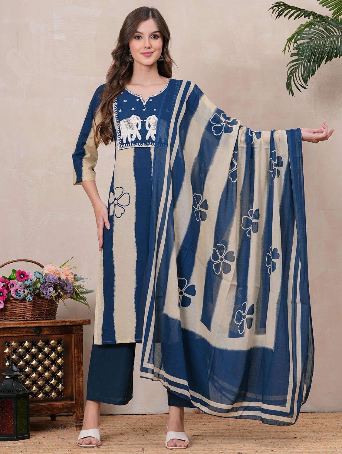 women printed three quarter sleeve kurta pant with dupatta set