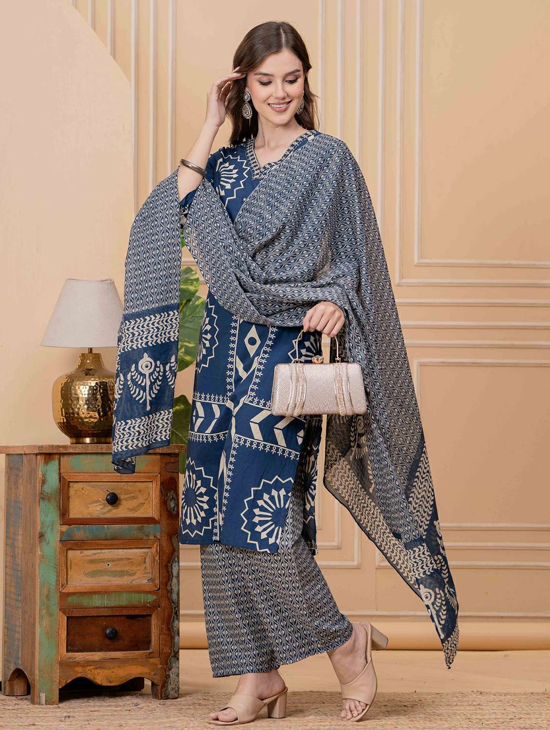 women geometric printed three quarter sleeve kurta pant with dupatta set
