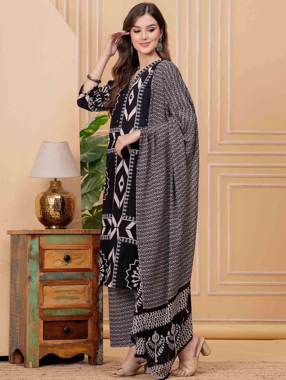women geometric printed three quarter sleeve kurta pant with dupatta set - 22146651 -  Standard Image - 3