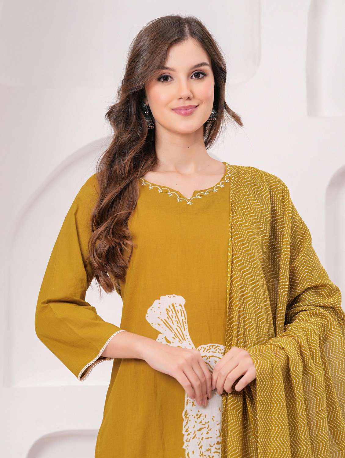 women printed three quarter sleeve kurta pant with dupatta set - 22146655 - Standard Image - 5