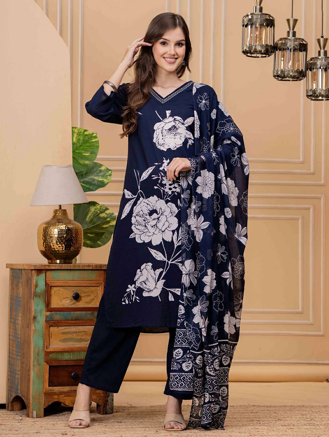 women floral printed three quarter sleeve kurta pant with dupatta set
