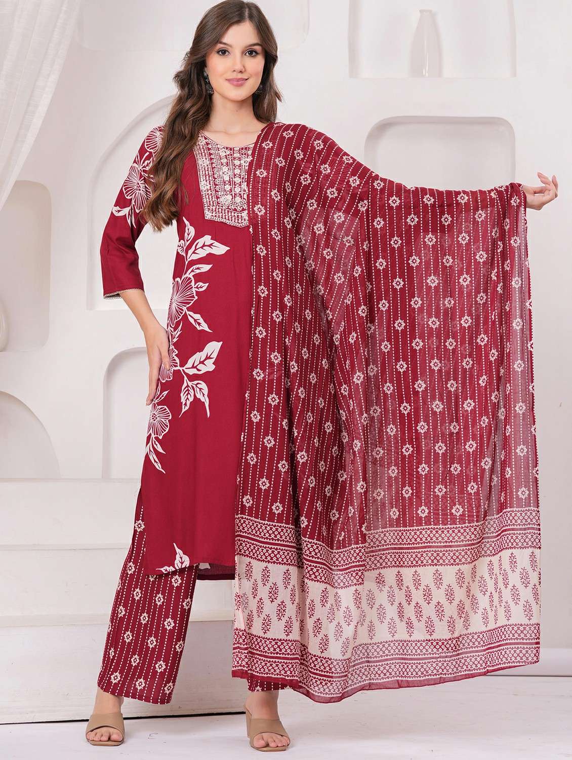 women floral printed three quarter sleeve kurta pant with dupatta set