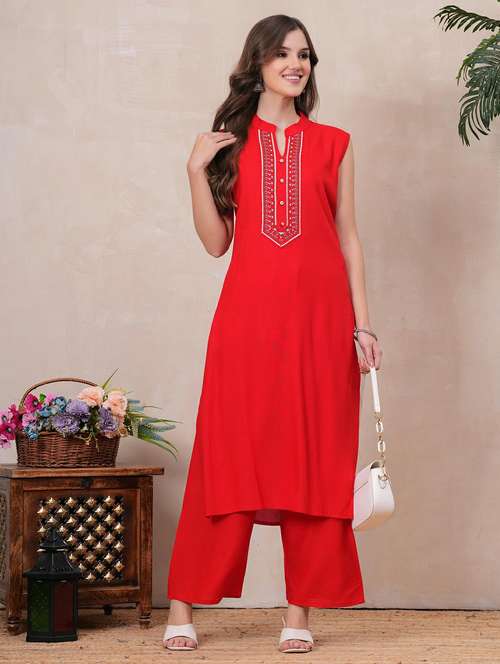 women embroidered sleeveless kurta palazzo set - 22146664 - Standard Image - 0