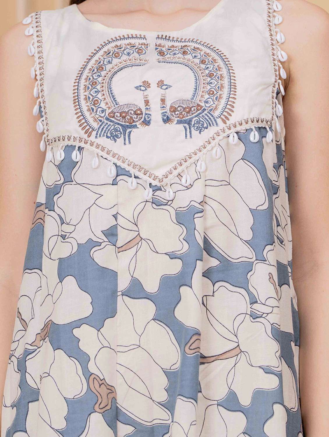 women floral sleeveless a-line ethnic dress - 22146669 - Standard Image - 5