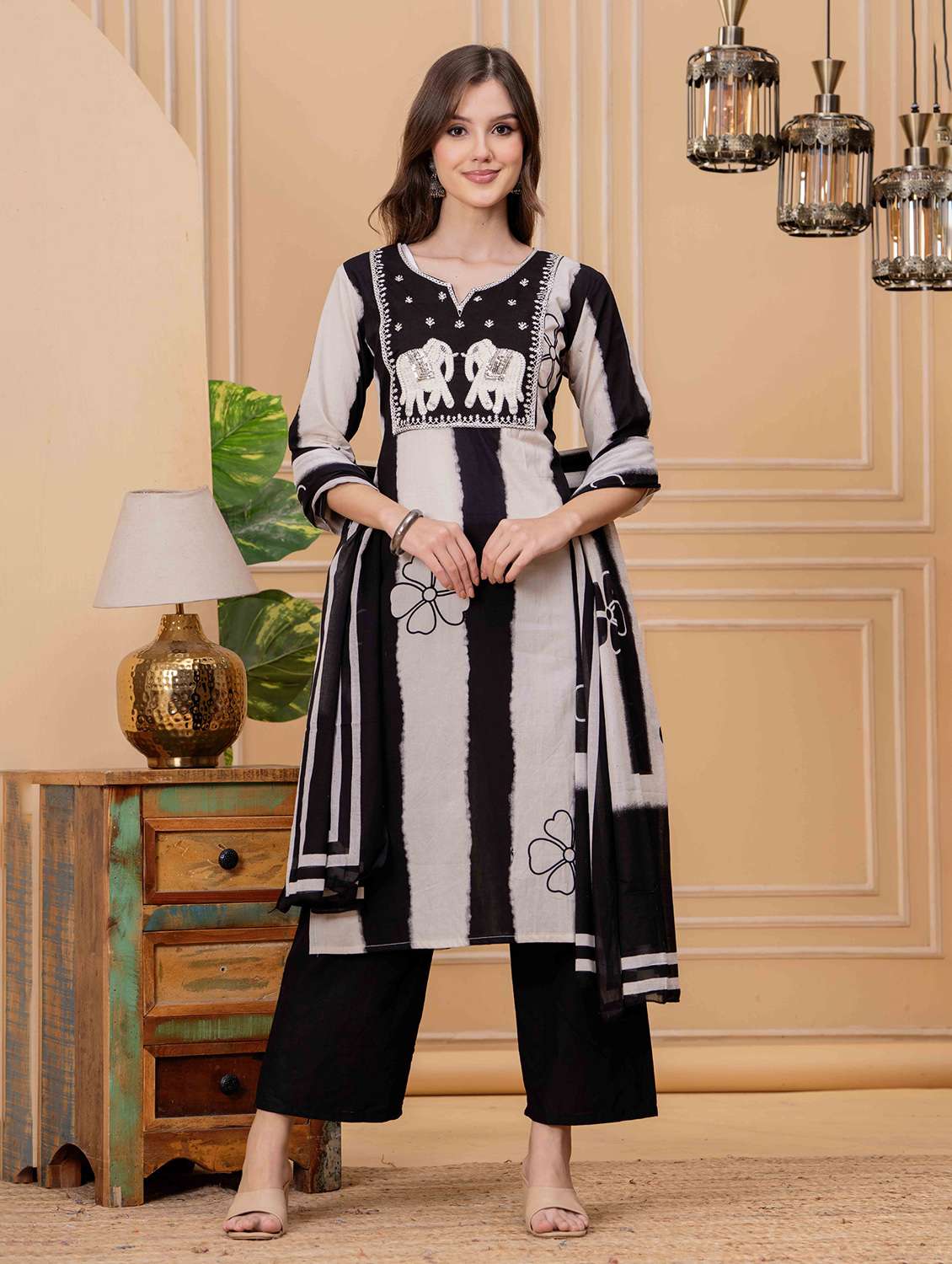 women printed three quarter sleeve kurta pant with dupatta set - 22146740 - Standard Image - 3