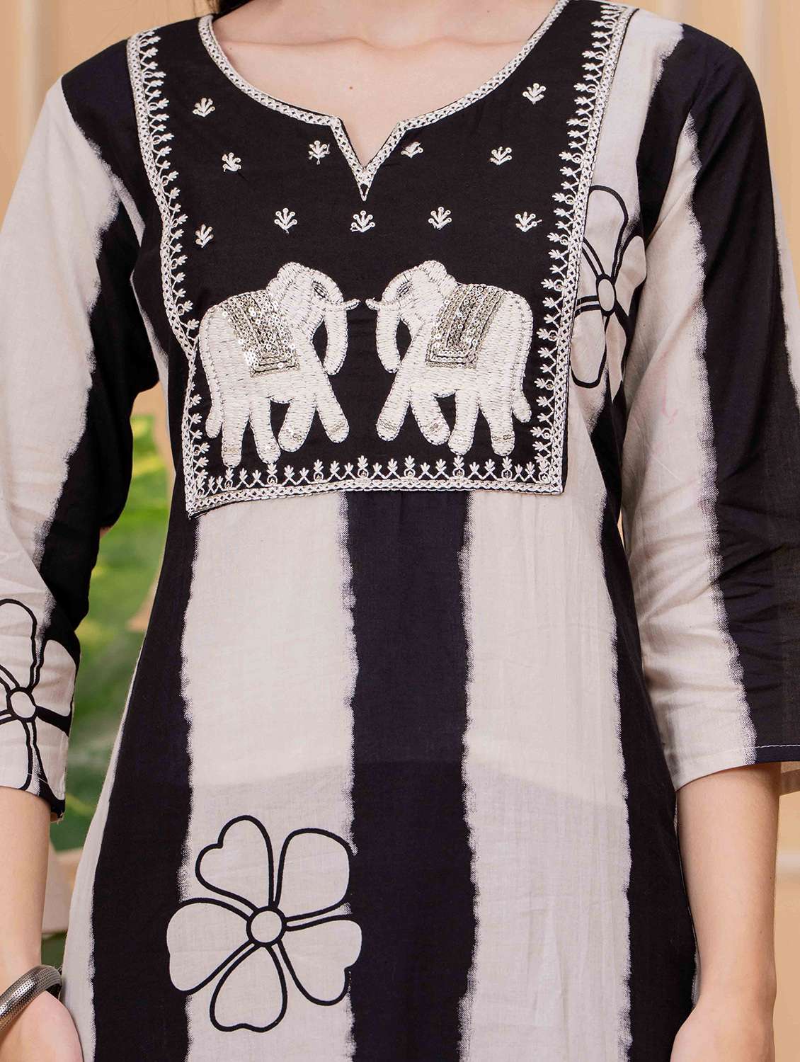 women printed three quarter sleeve kurta pant with dupatta set - 22146740 - Standard Image - 5