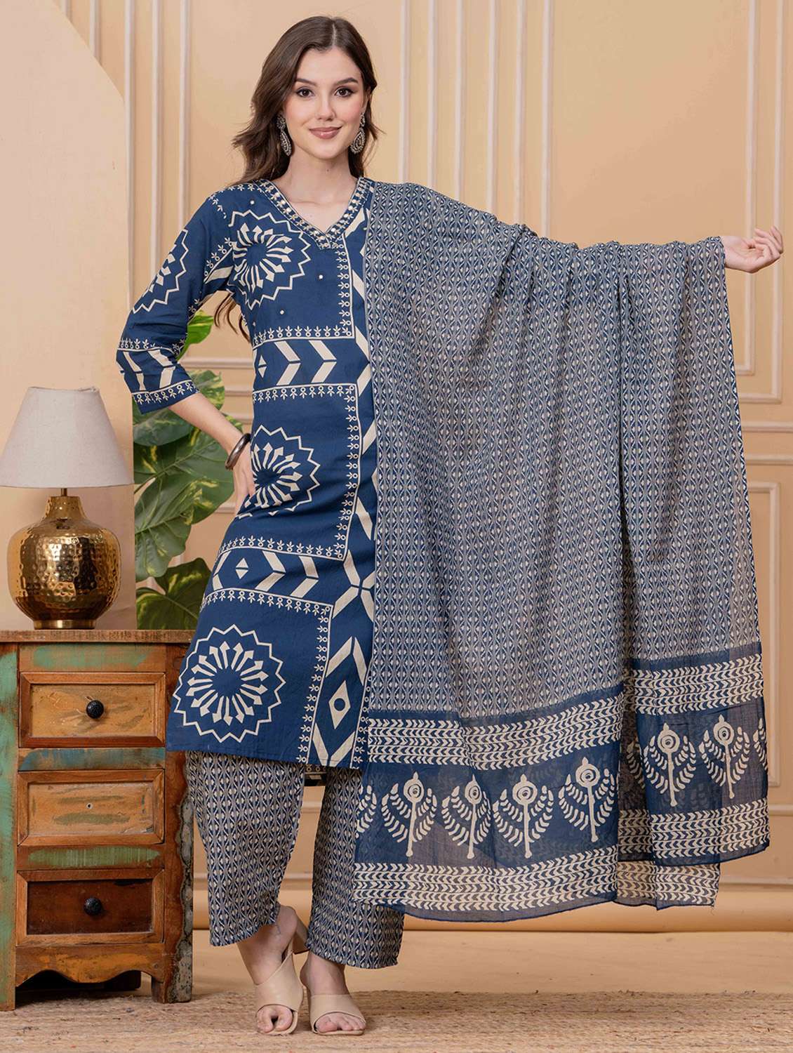 women geometric printed three quarter sleeve kurta pant with dupatta set