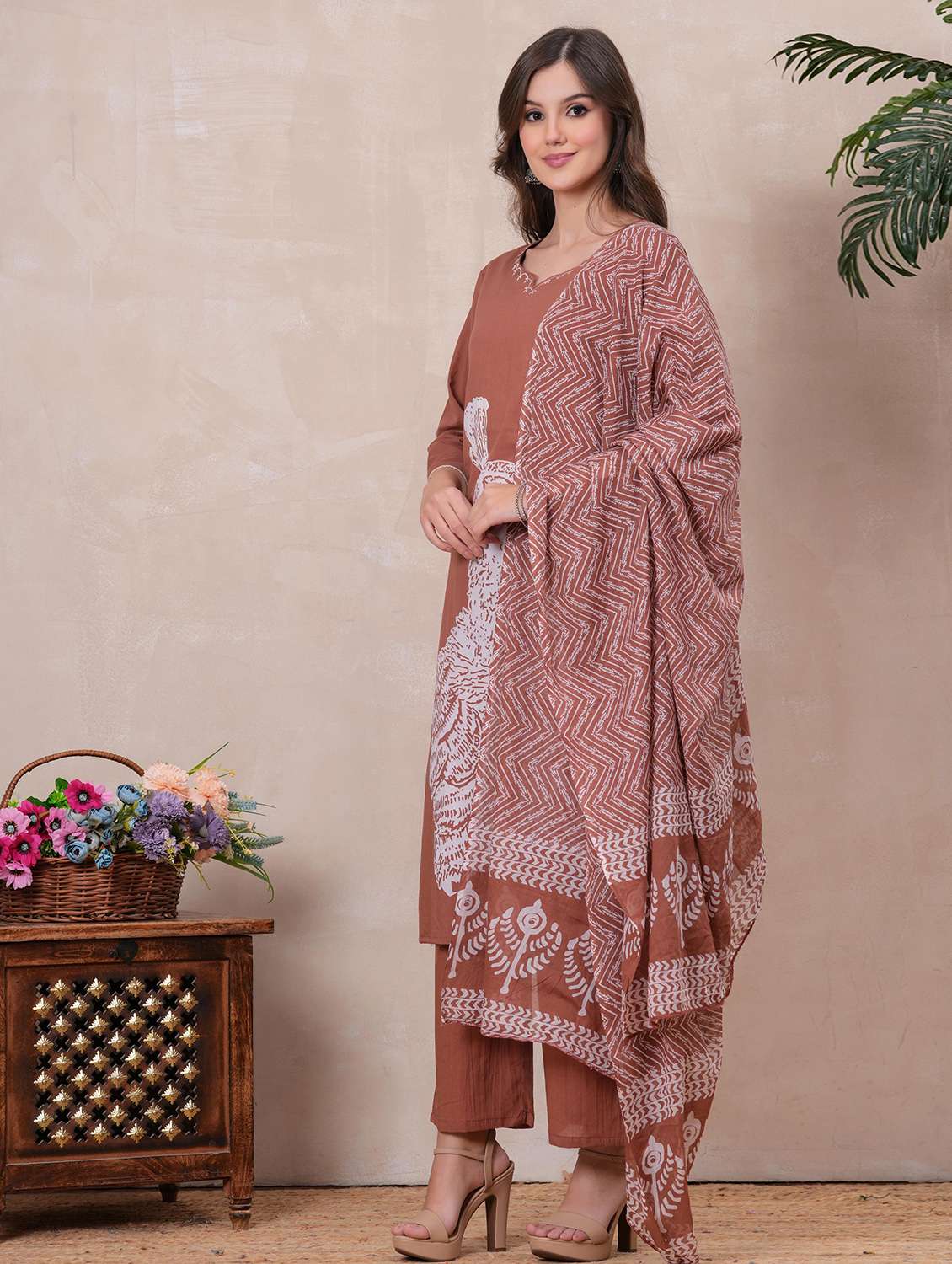 women printed three quarter sleeve kurta pant with dupatta set - 22146745 -  Standard Image - 3