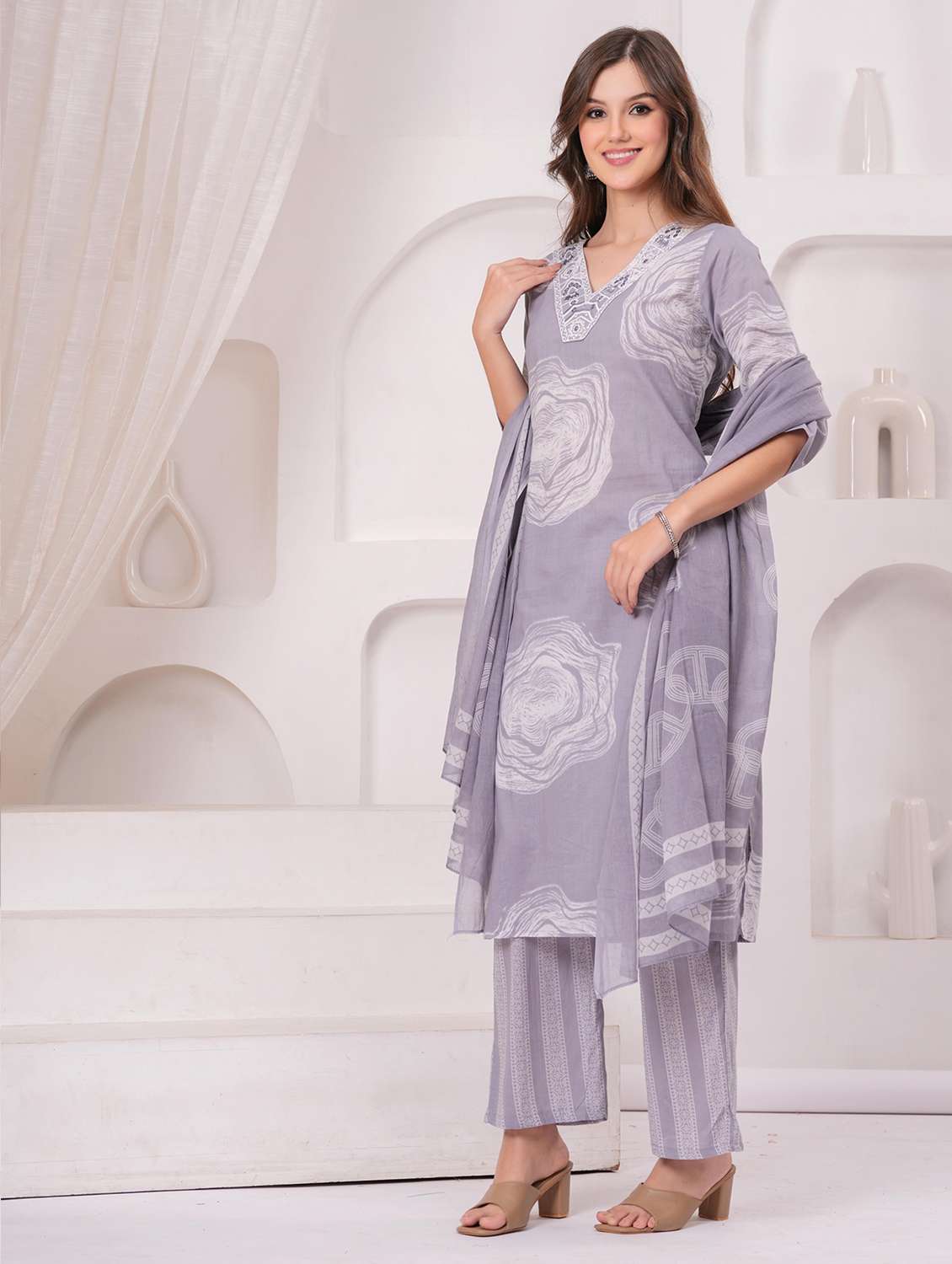 women printed three quarter sleeve kurta pant with dupatta set - 22146751 -  Standard Image - 3