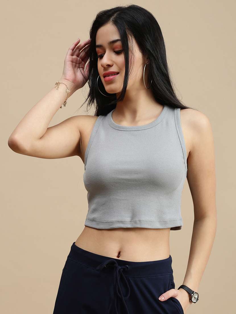 women solid sleeveless crop top