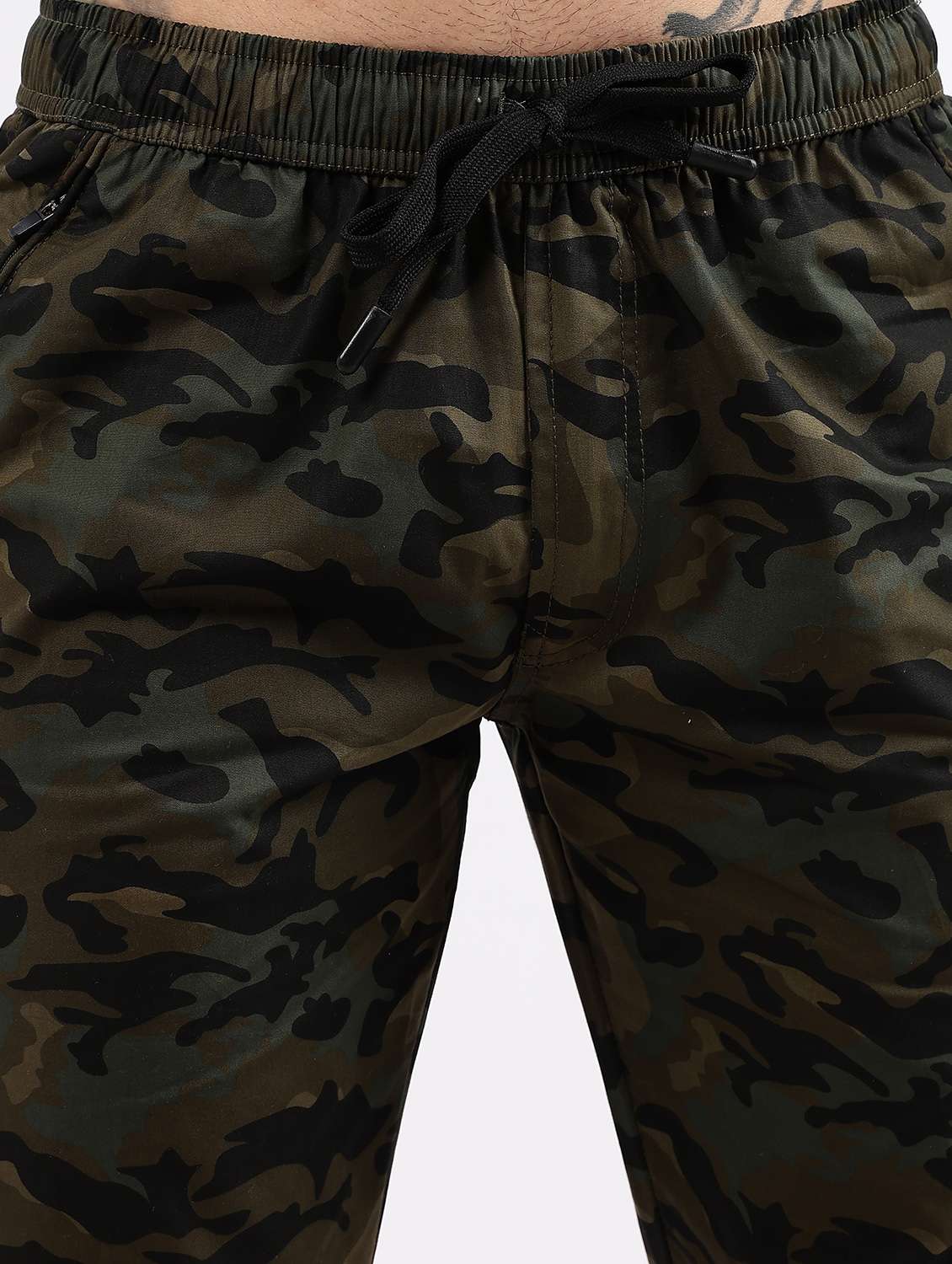 men camouflage mid rise regular fit jogger - 22146894 -  Standard Image - 3