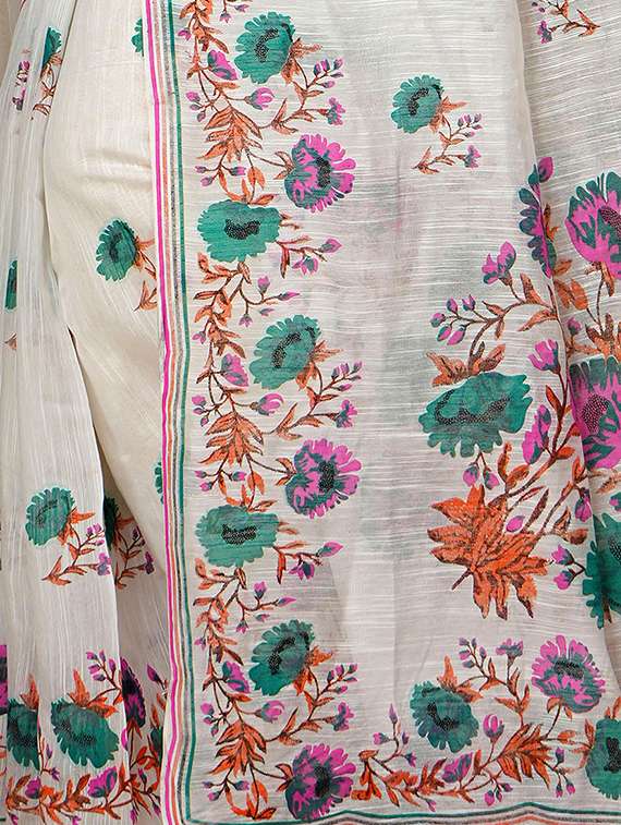 women floral printed saree with blouse - 22146915 -  Standard Image - 3