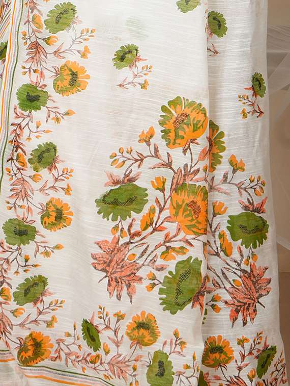 women floral printed saree with blouse - 22146916 -  Standard Image - 3