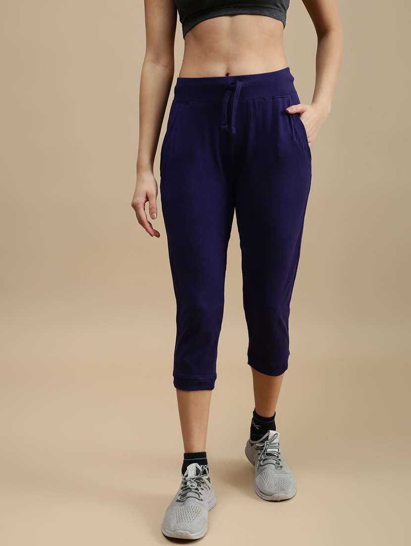 women solid mid rise yoga pants 